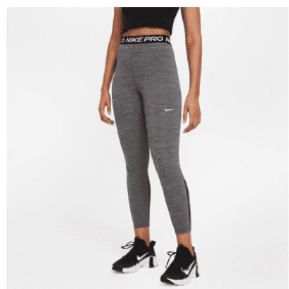 Nike Pro 365